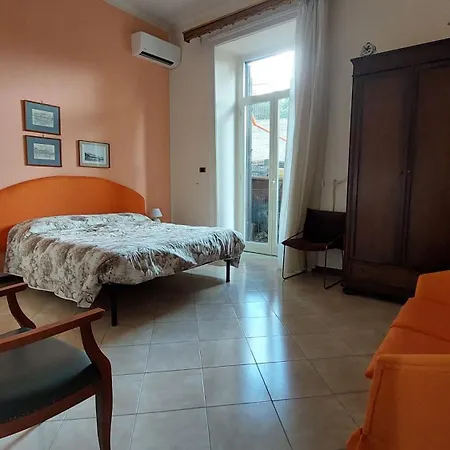 Ventottesima + Prázdninový dům Neapol